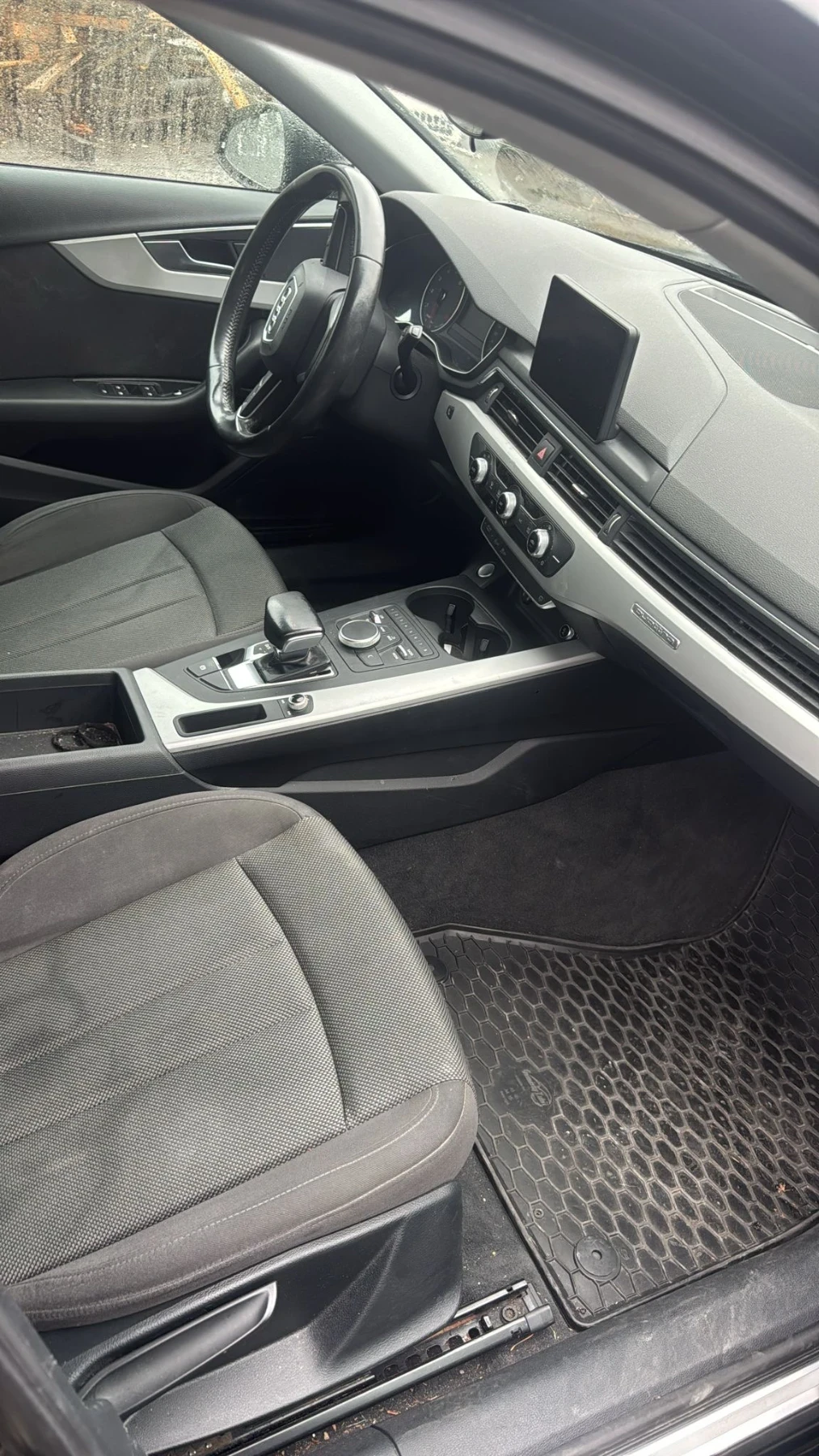 Audi A4 CYR, снимка 1