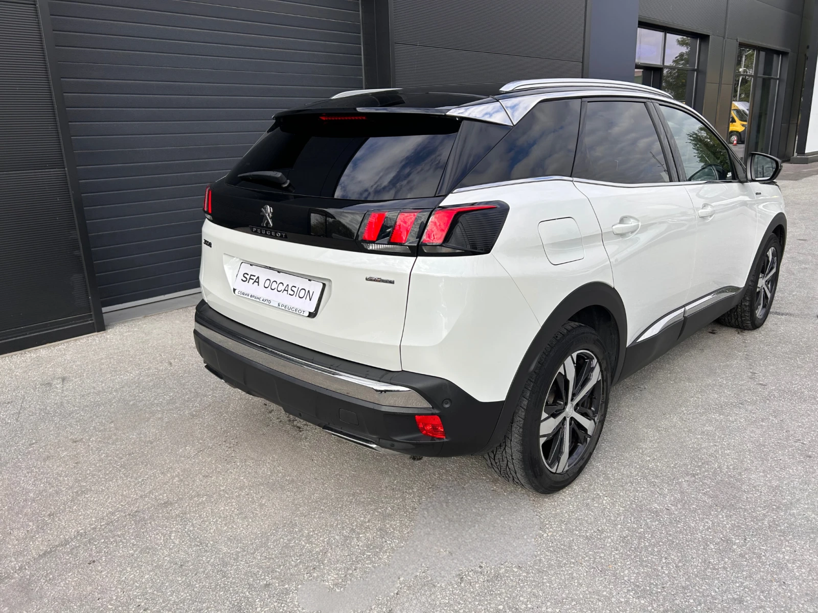 Peugeot 3008 NEW GT Line 1.5 e-HDi 130 EAT8 EURO 6.2 - изображение 6