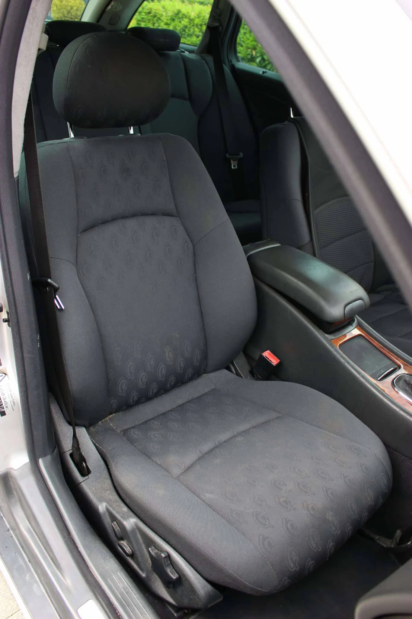Mercedes-Benz C 180 Автоматик/газ/обслужен/ГО/ГТП/винетка - изображение 10