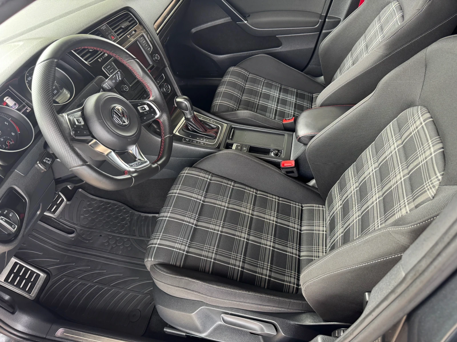 VW Golf 2.0GTD  - изображение 9