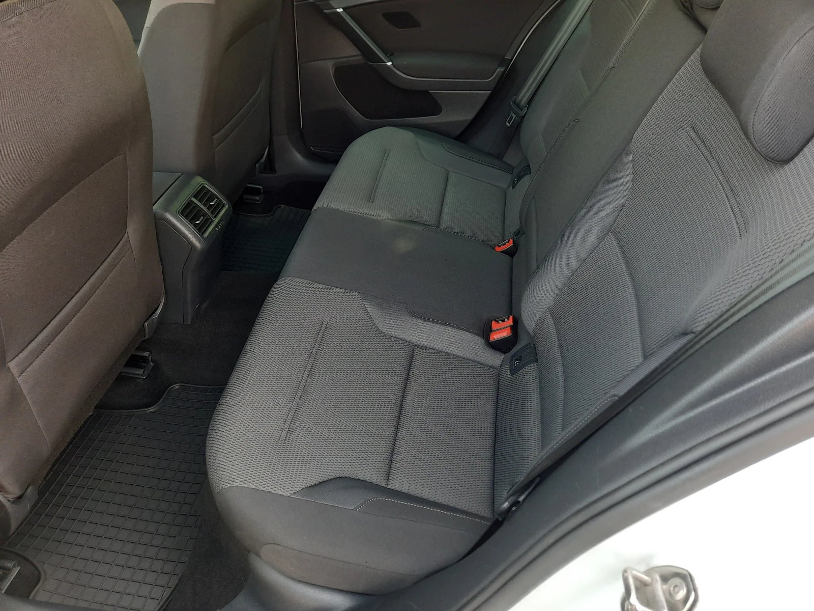 VW Golf 1.6 TDI - изображение 7