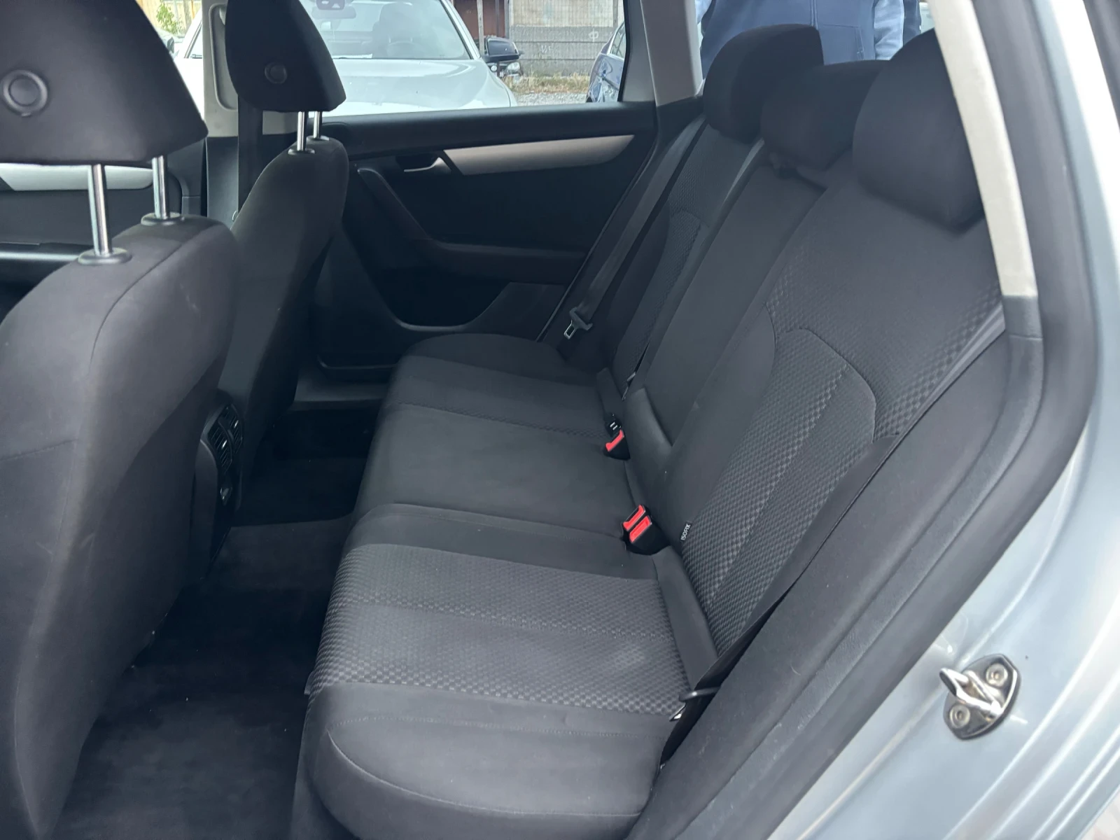 VW Passat 2.0TDI - изображение 9