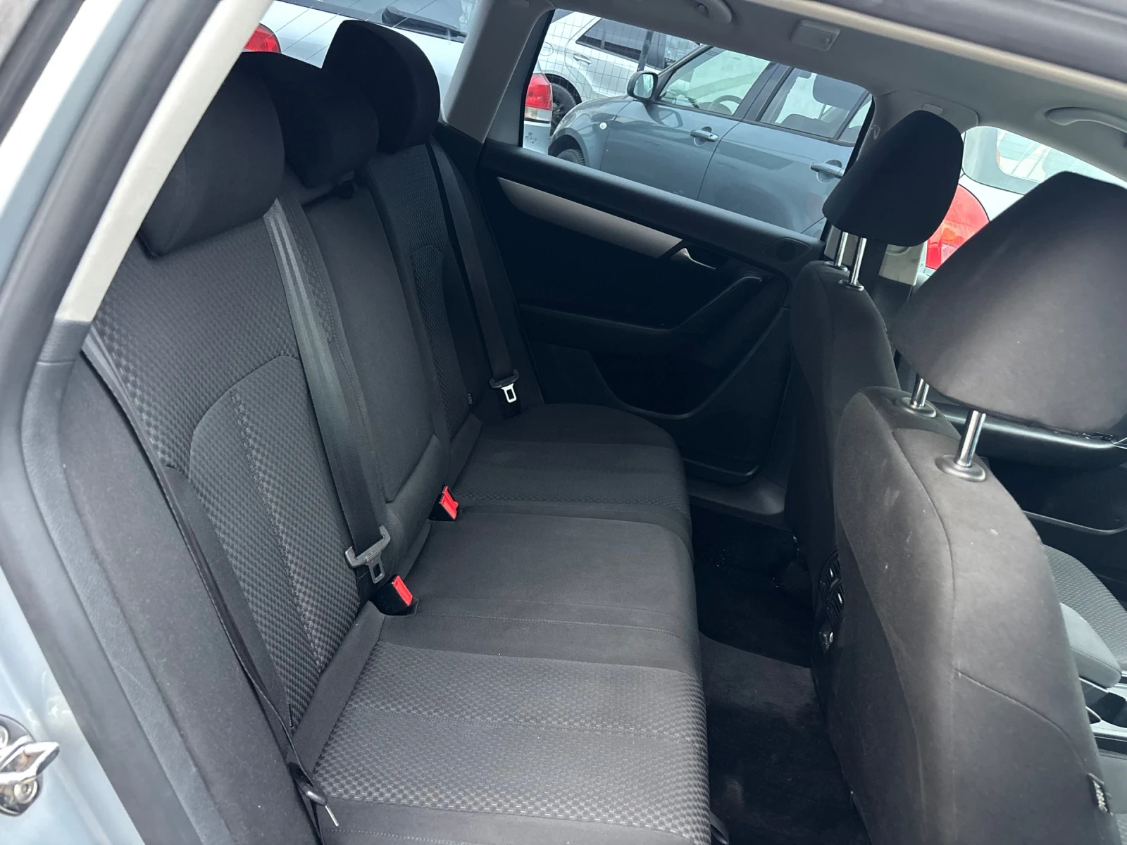 VW Passat 2.0TDI - изображение 10