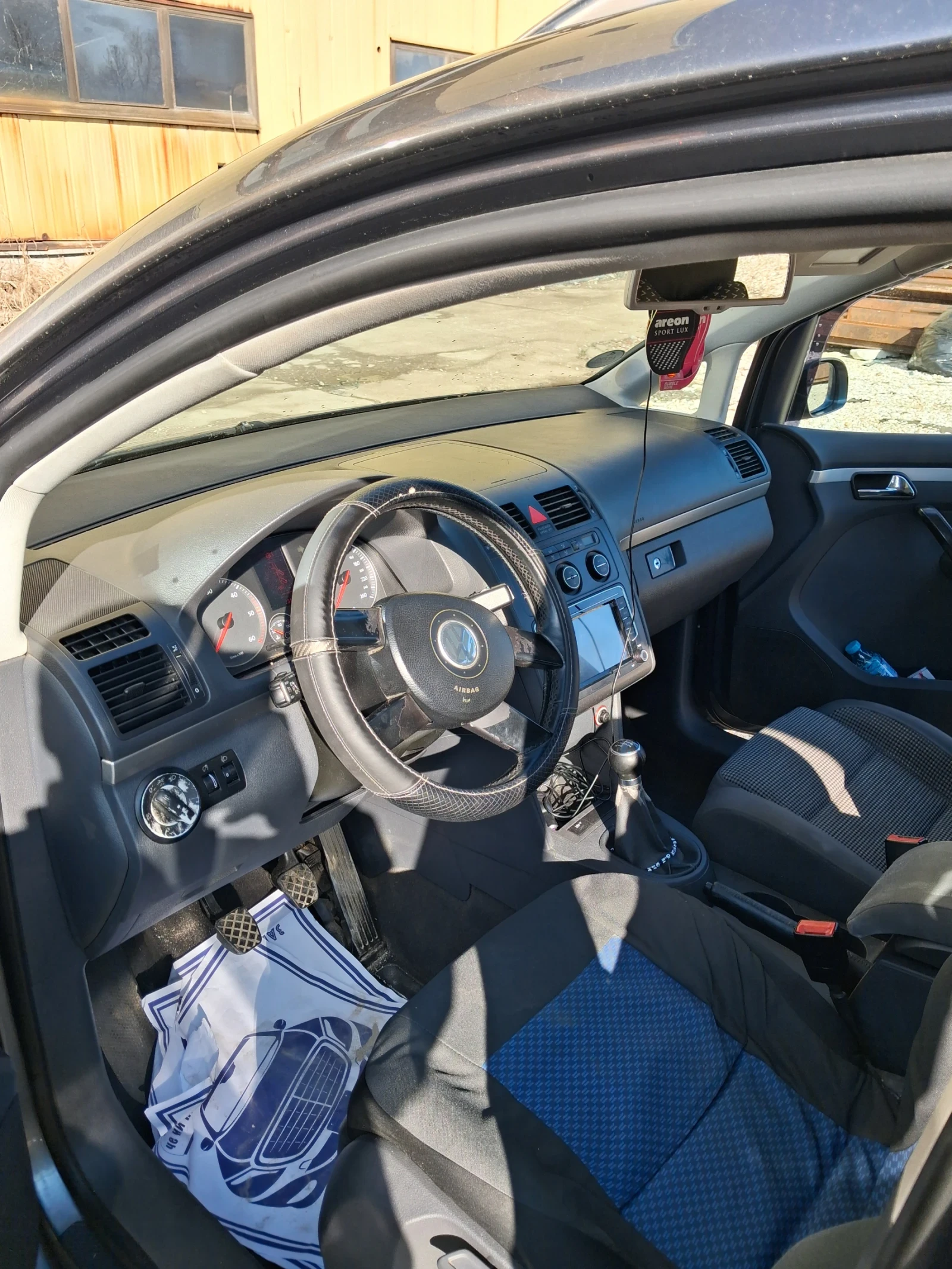 VW Touran  - изображение 7