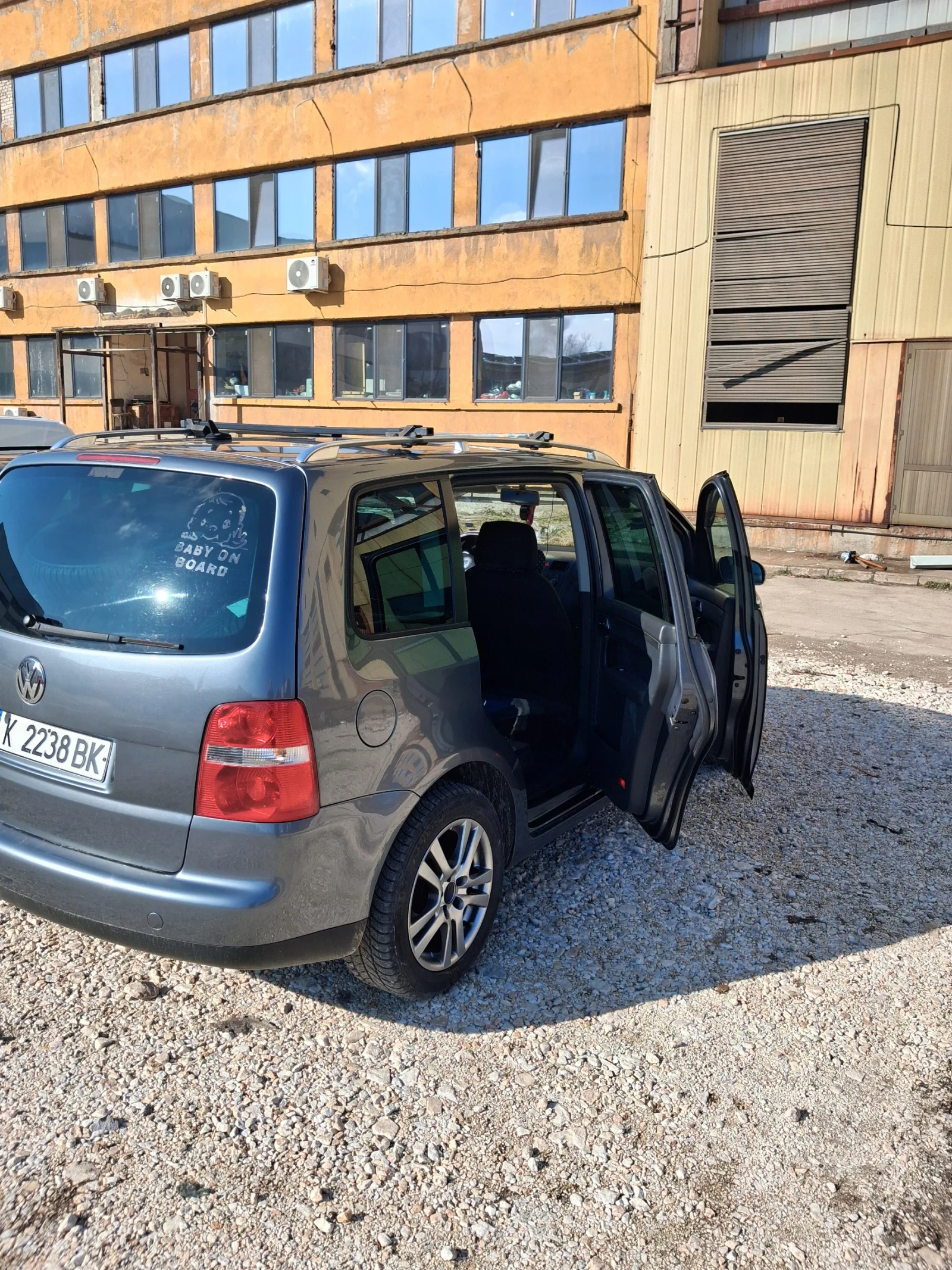 VW Touran  - изображение 3