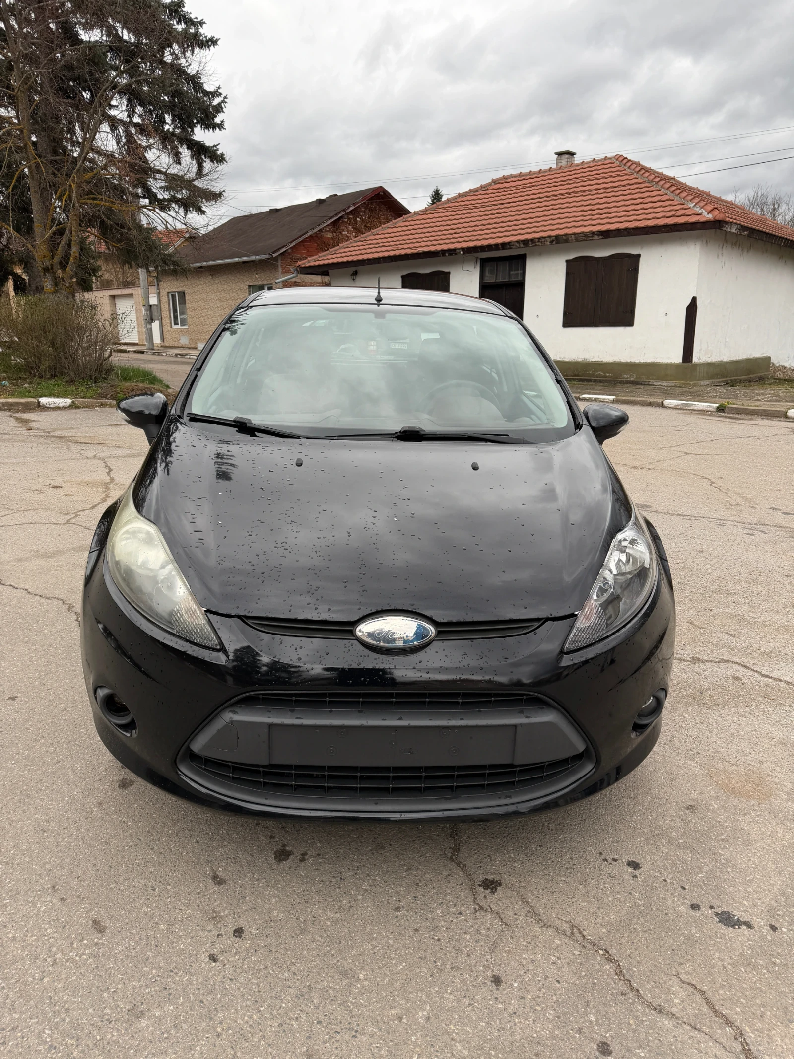 Ford Fiesta 1.4 фабрична газ, снимка 8 - Автомобили и джипове - 54060488