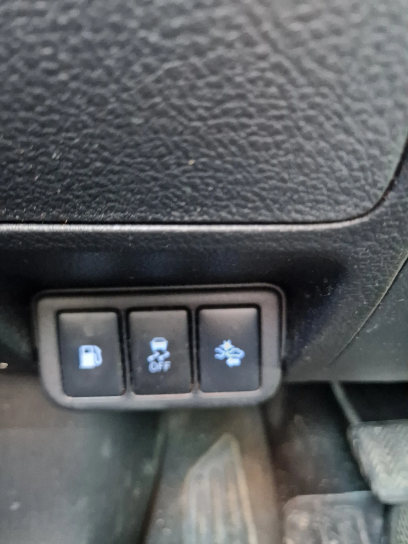 Toyota Avensis 1.6d4d, снимка 9 - Автомобили и джипове - 54098628