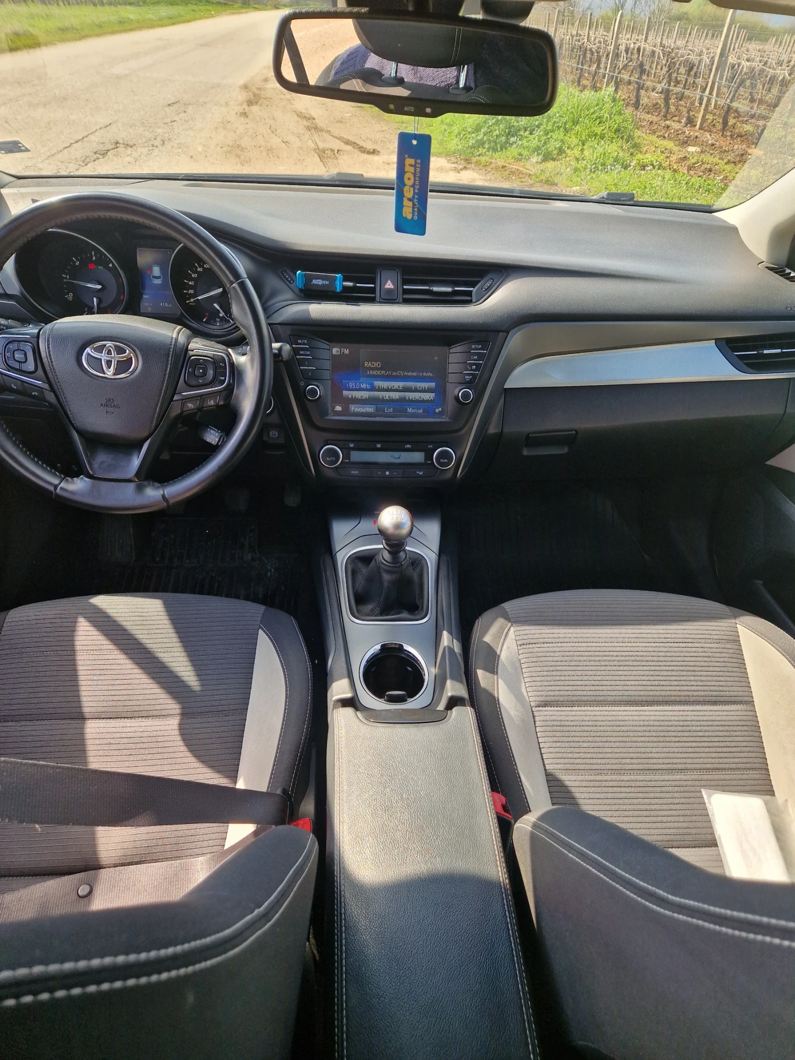 Toyota Avensis 1.6d4d, снимка 4 - Автомобили и джипове - 54098628