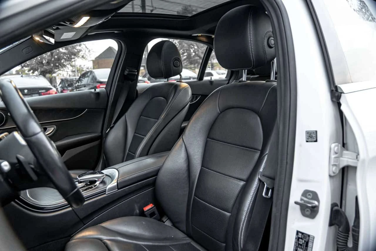 Mercedes-Benz C 300 AMG Pack CARFAX, снимка 10 - Автомобили и джипове - 54138044