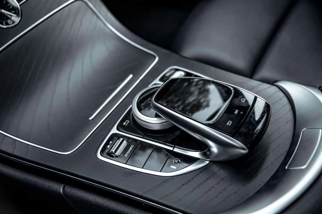 Mercedes-Benz C 300 AMG Pack CARFAX, снимка 15 - Автомобили и джипове - 54138044