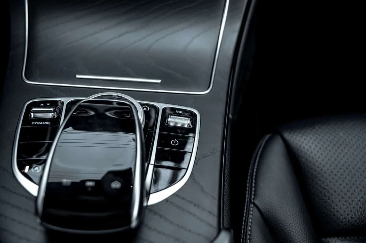 Mercedes-Benz C 300 AMG Pack CARFAX, снимка 16 - Автомобили и джипове - 54138044