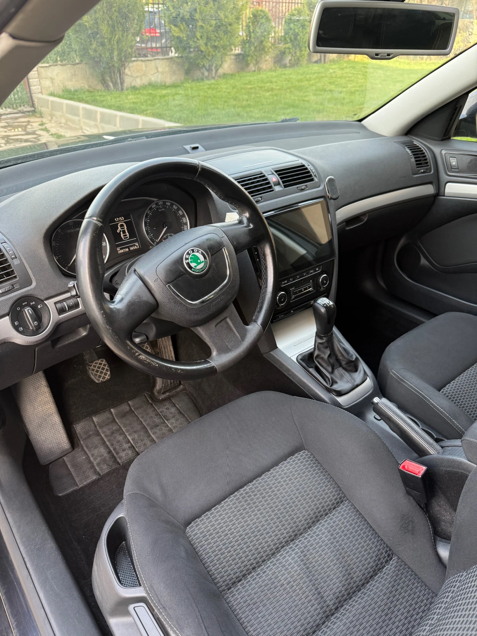Skoda Octavia 1.8 TSI, снимка 8 - Автомобили и джипове - 54183886