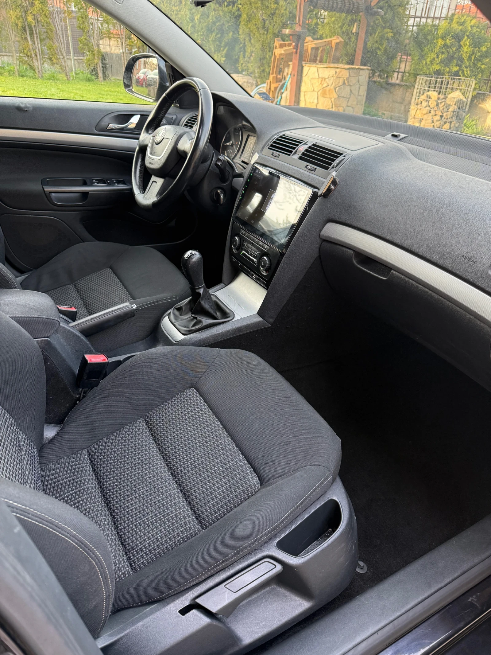 Skoda Octavia 1.8 TSI, снимка 10 - Автомобили и джипове - 54183886