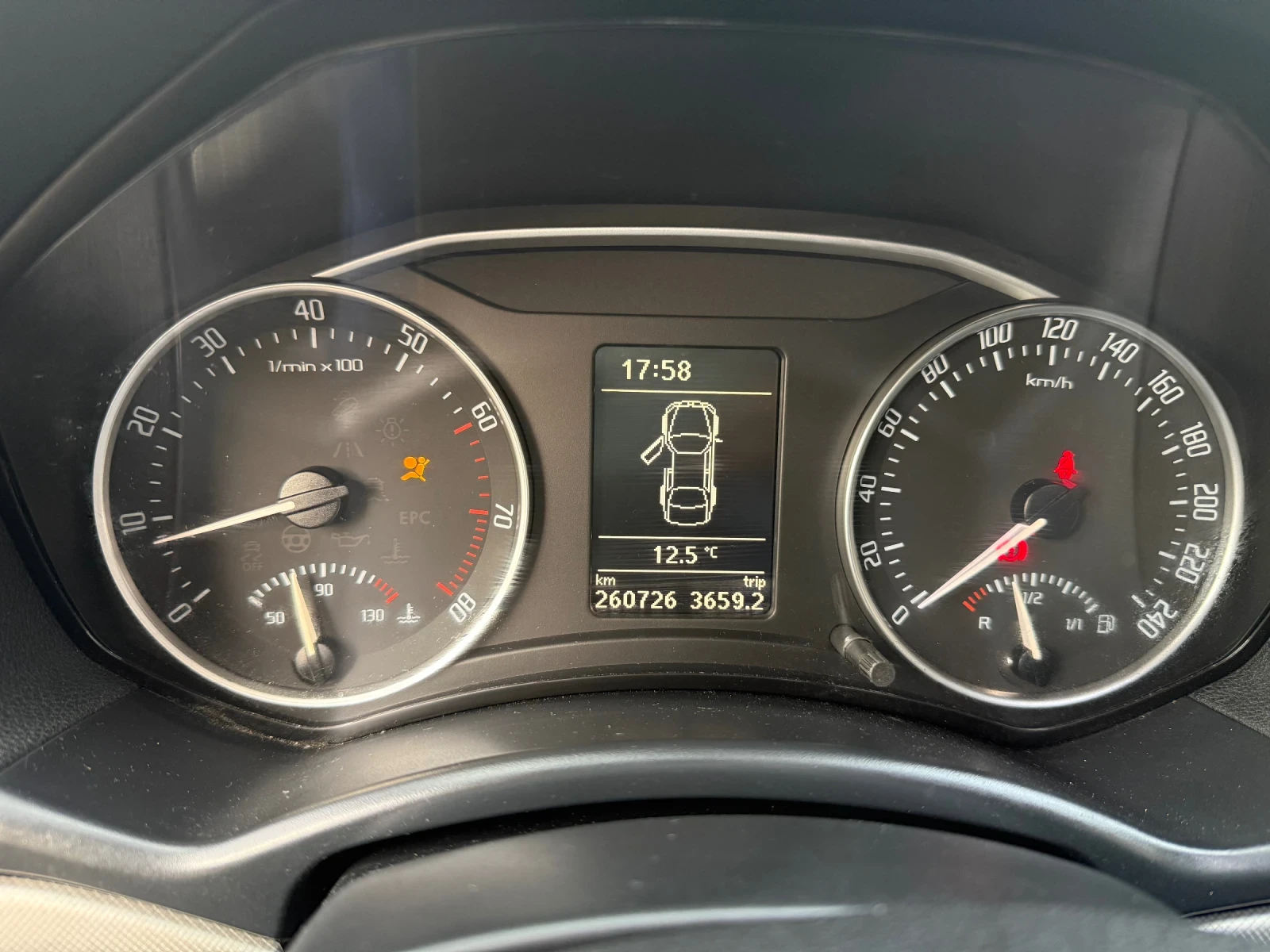 Skoda Octavia 1.8 TSI, снимка 13 - Автомобили и джипове - 54183886