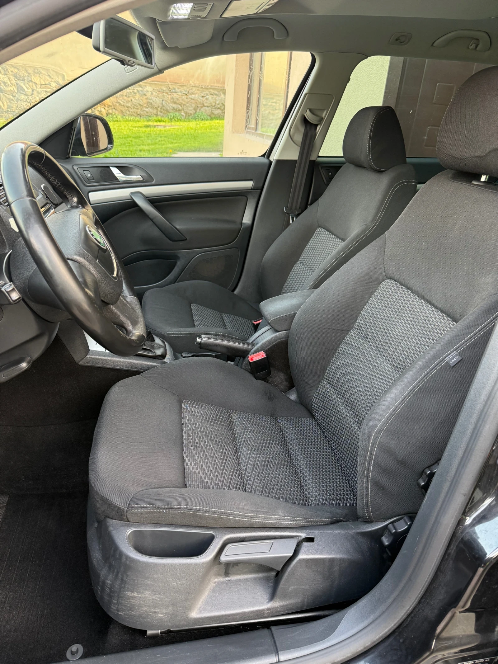 Skoda Octavia 1.8 TSI, снимка 7 - Автомобили и джипове - 54183886