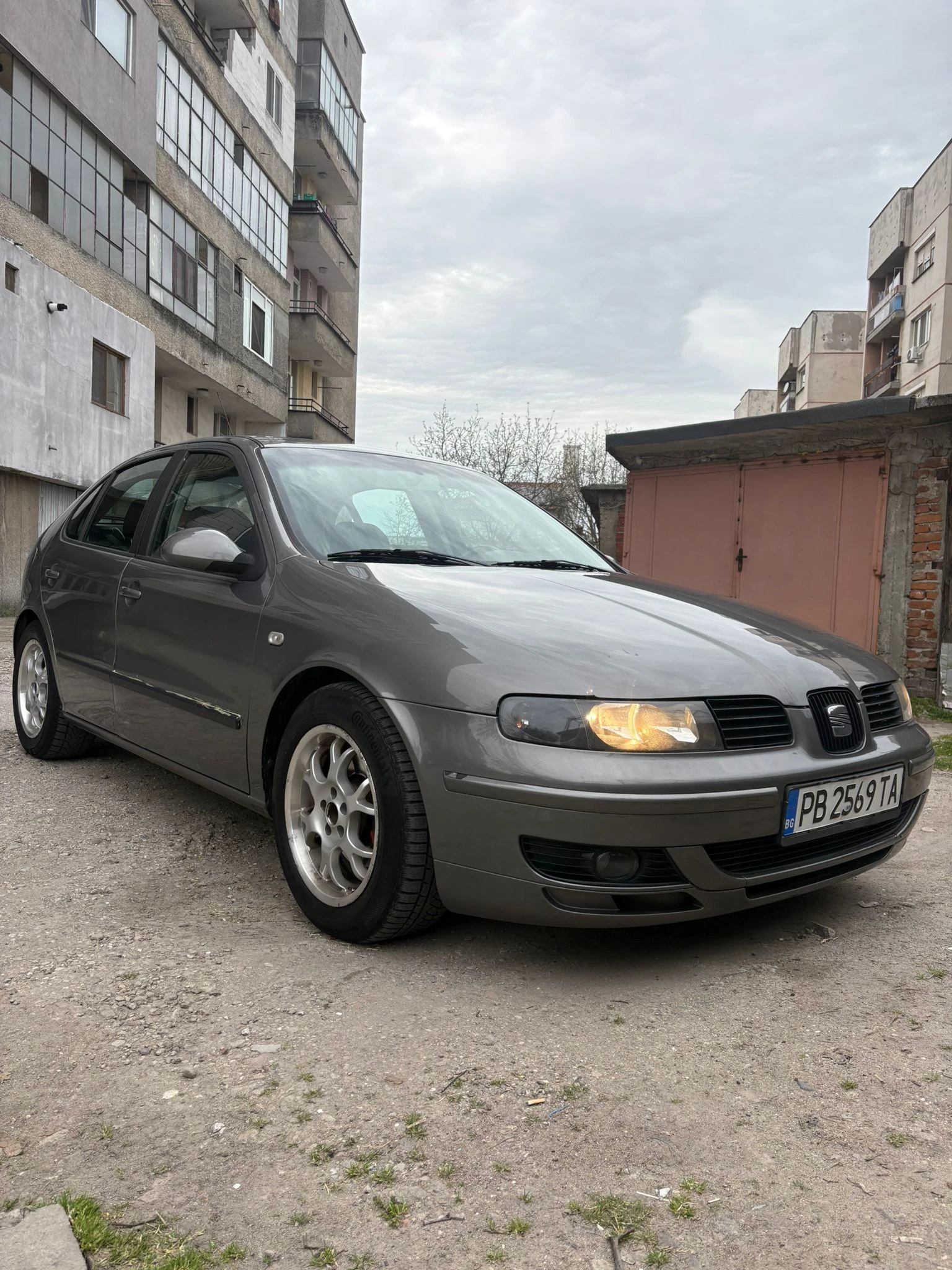 Seat Leon, снимка 3 - Автомобили и джипове - 54215293
