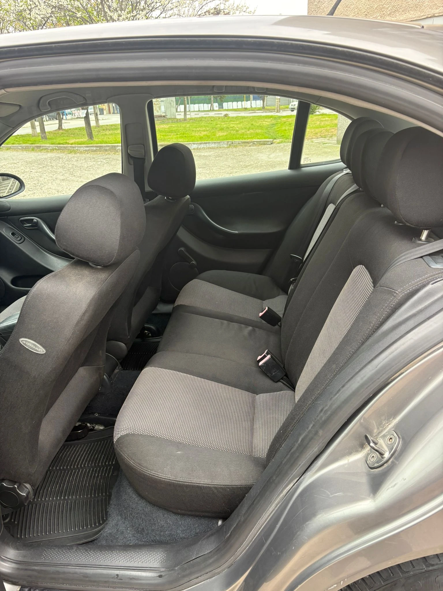 Seat Leon, снимка 15 - Автомобили и джипове - 54215293