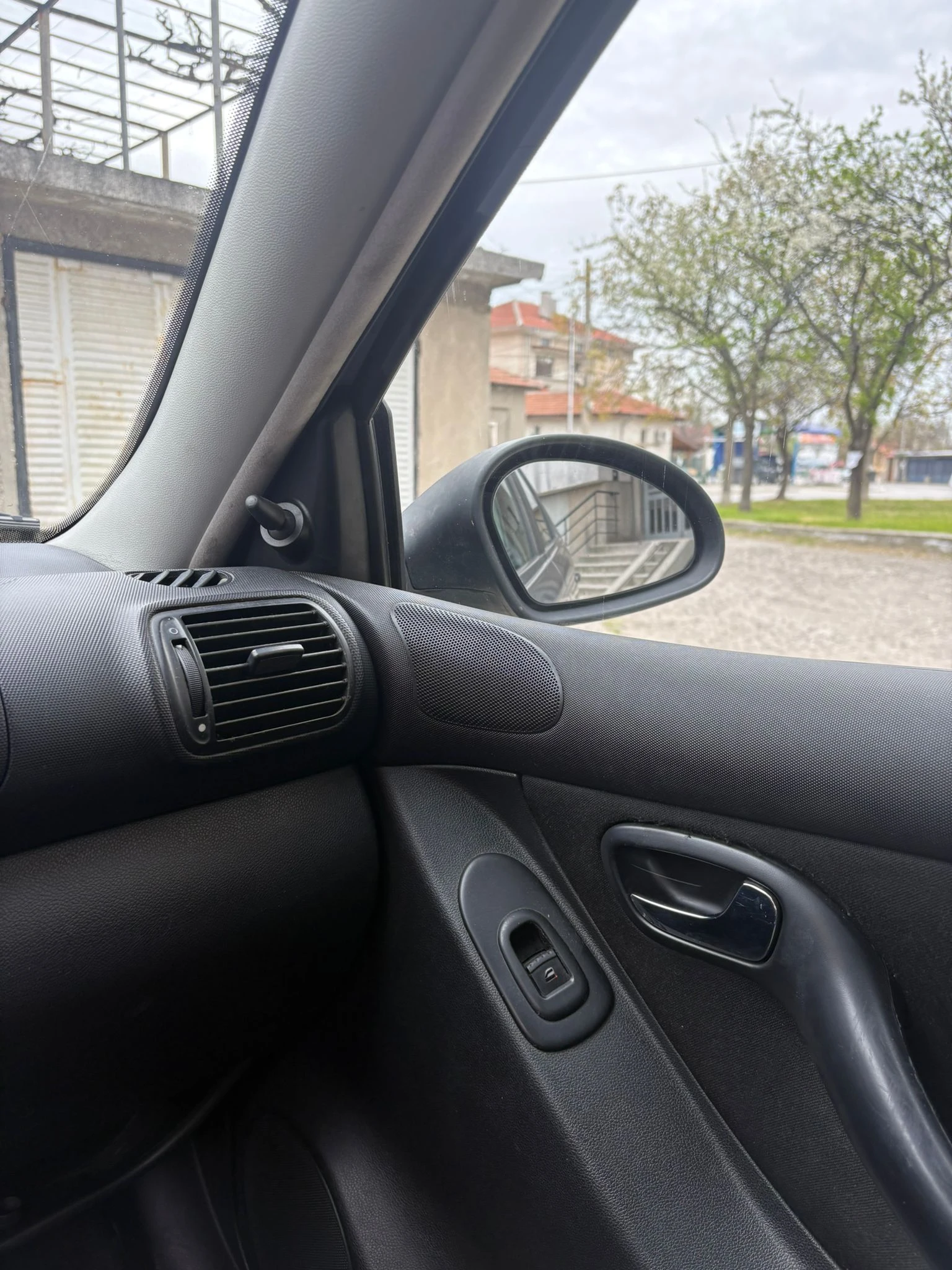 Seat Leon, снимка 12 - Автомобили и джипове - 54215293