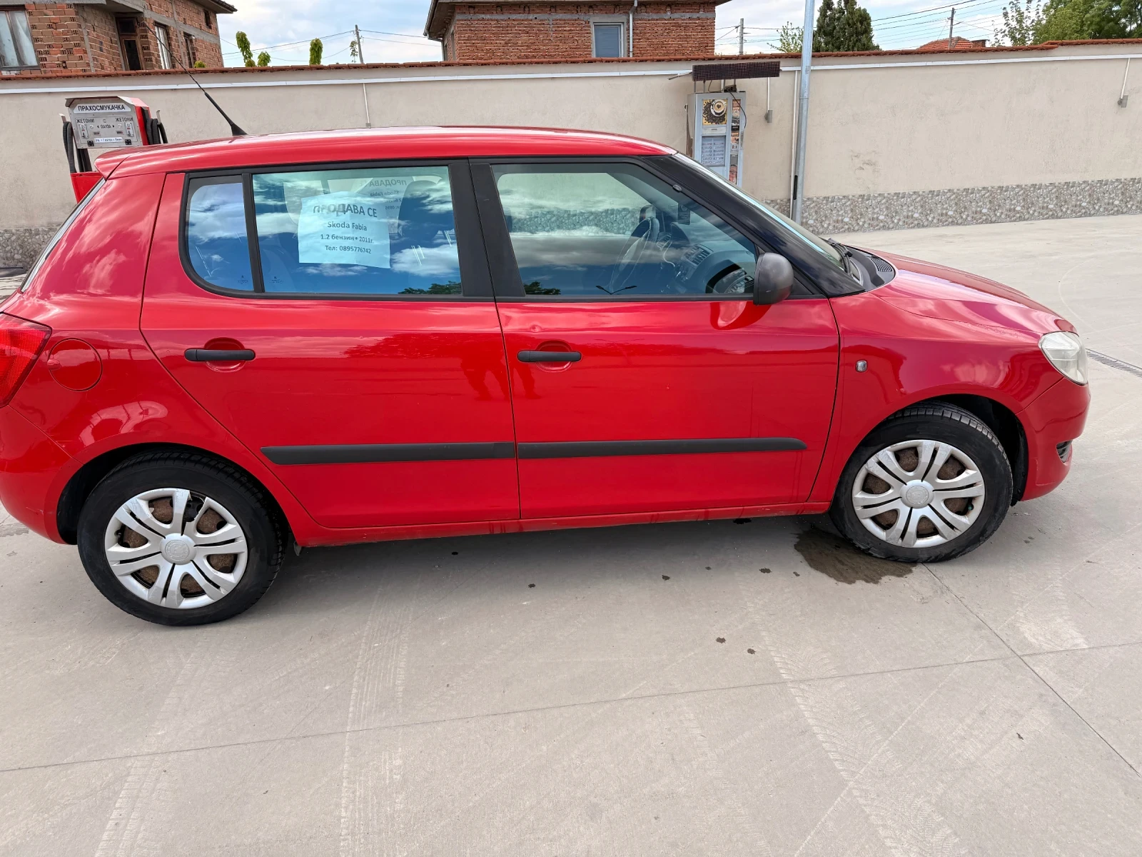 Skoda Fabia 1.2 HTP, снимка 4 - Автомобили и джипове - 54397030