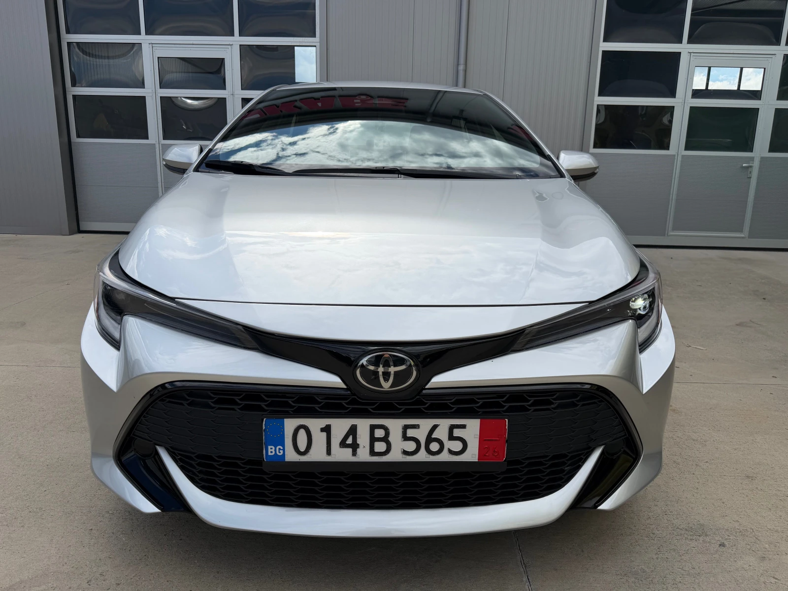 Toyota Corolla SE!ТОП!, снимка 2 - Автомобили и джипове - 54745762