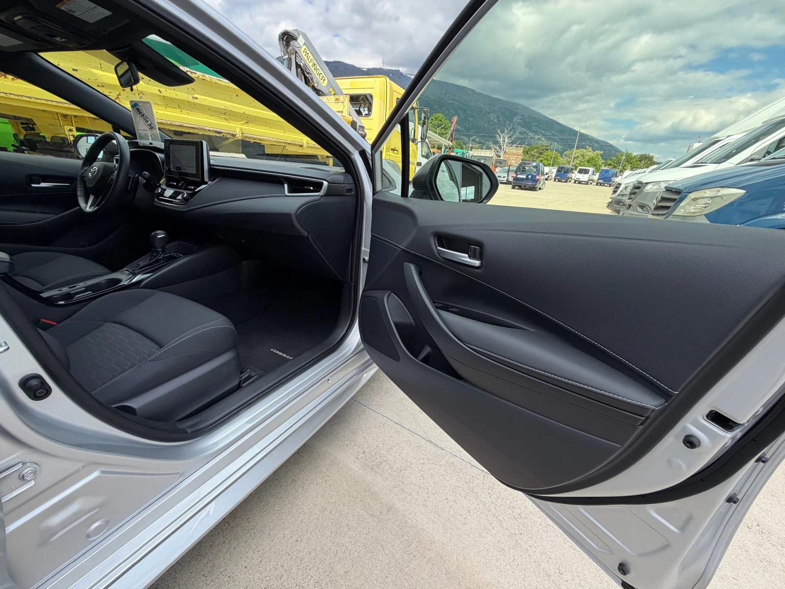 Toyota Corolla SE!ТОП!, снимка 9 - Автомобили и джипове - 54745762