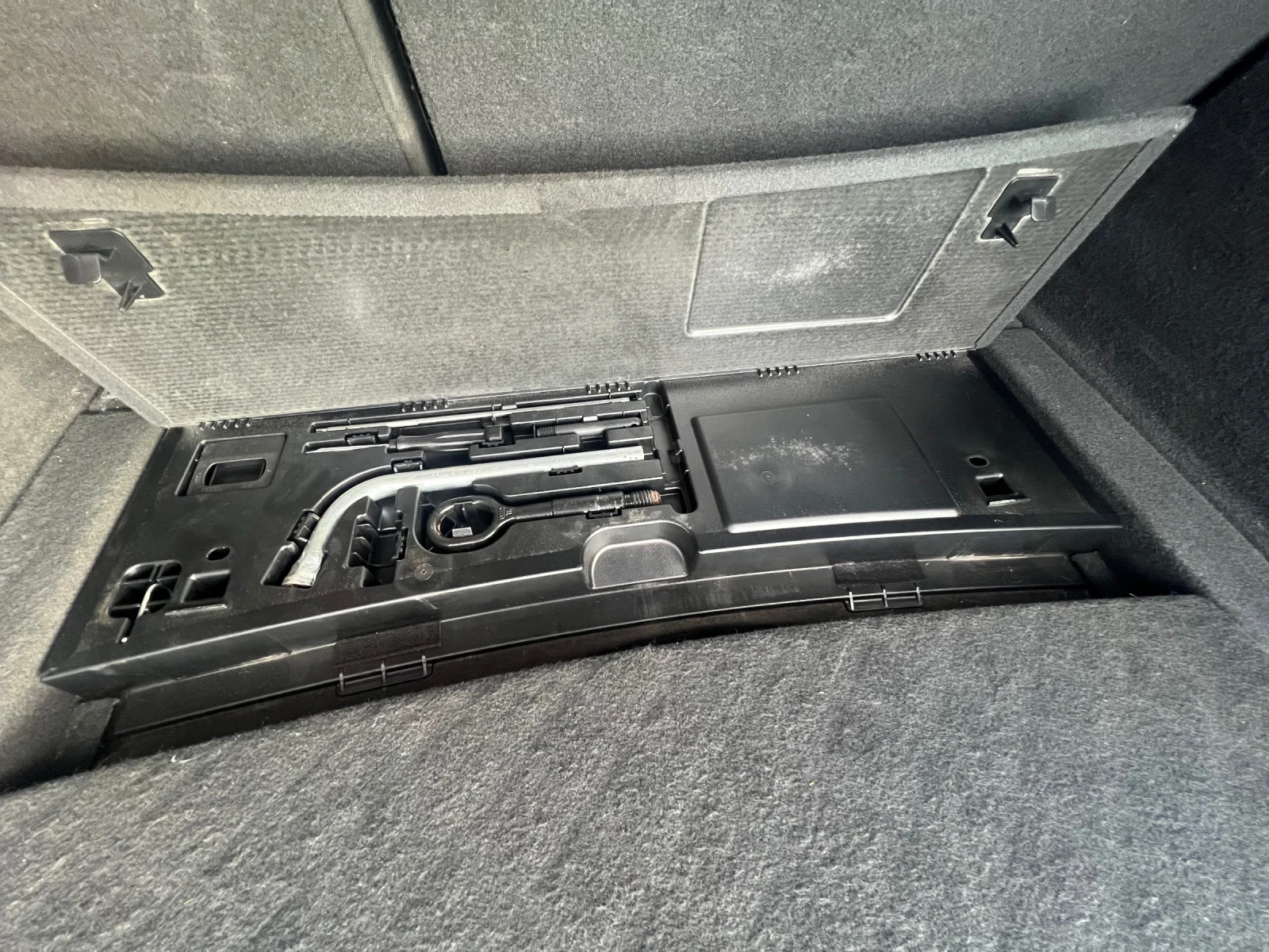 Audi A4 B8.5, снимка 13 - Автомобили и джипове - 54811988