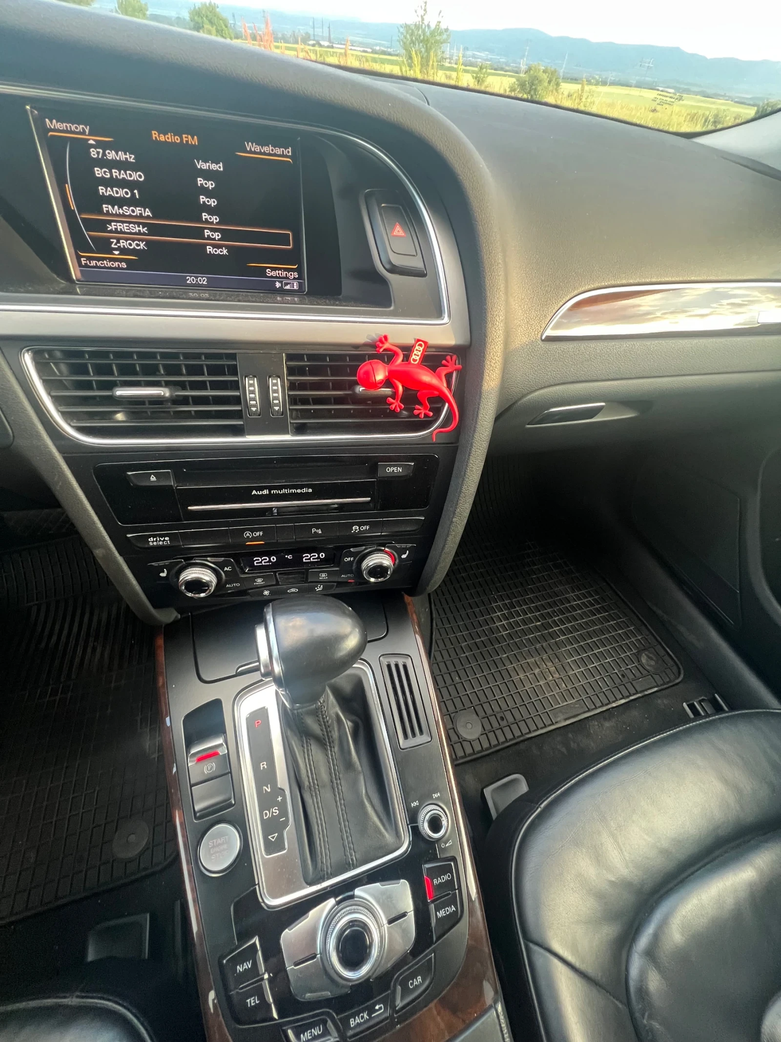 Audi A4 B8.5, снимка 17 - Автомобили и джипове - 54811988