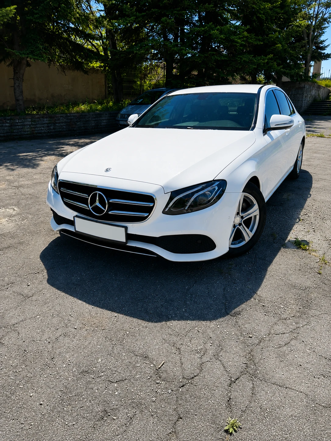 Mercedes-Benz E 200 CDI, снимка 3 - Автомобили и джипове - 54870544