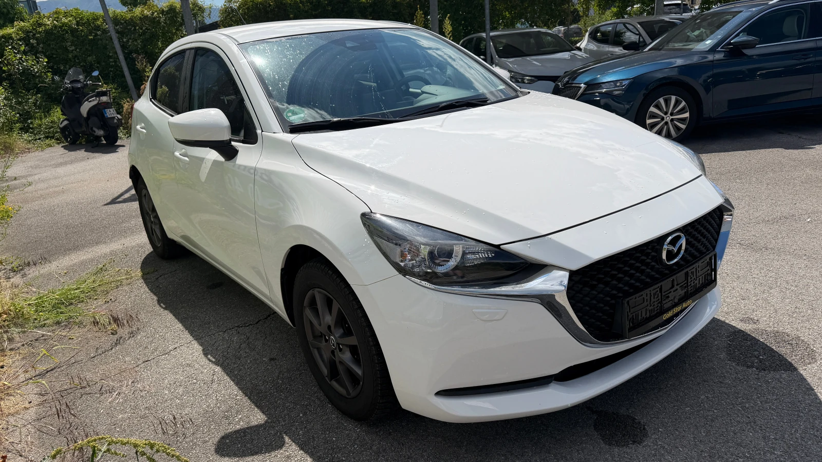 Mazda 2 1.5 SkyActiv Exclusive Line, снимка 2 - Автомобили и джипове - 54971945