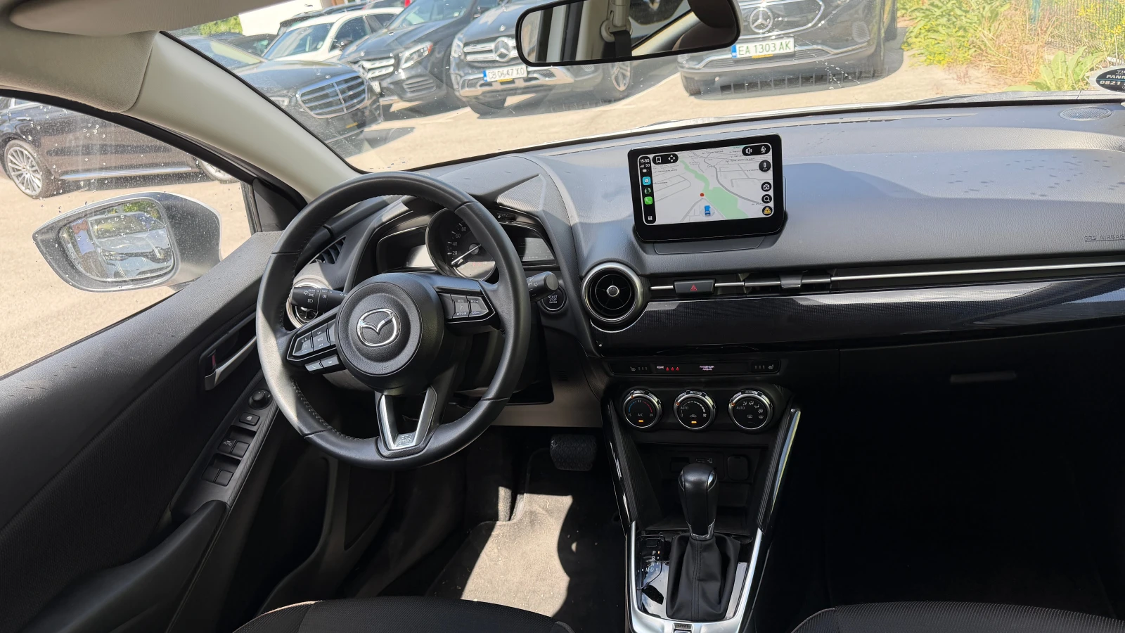 Mazda 2 1.5 SkyActiv Exclusive Line, снимка 12 - Автомобили и джипове - 54971945