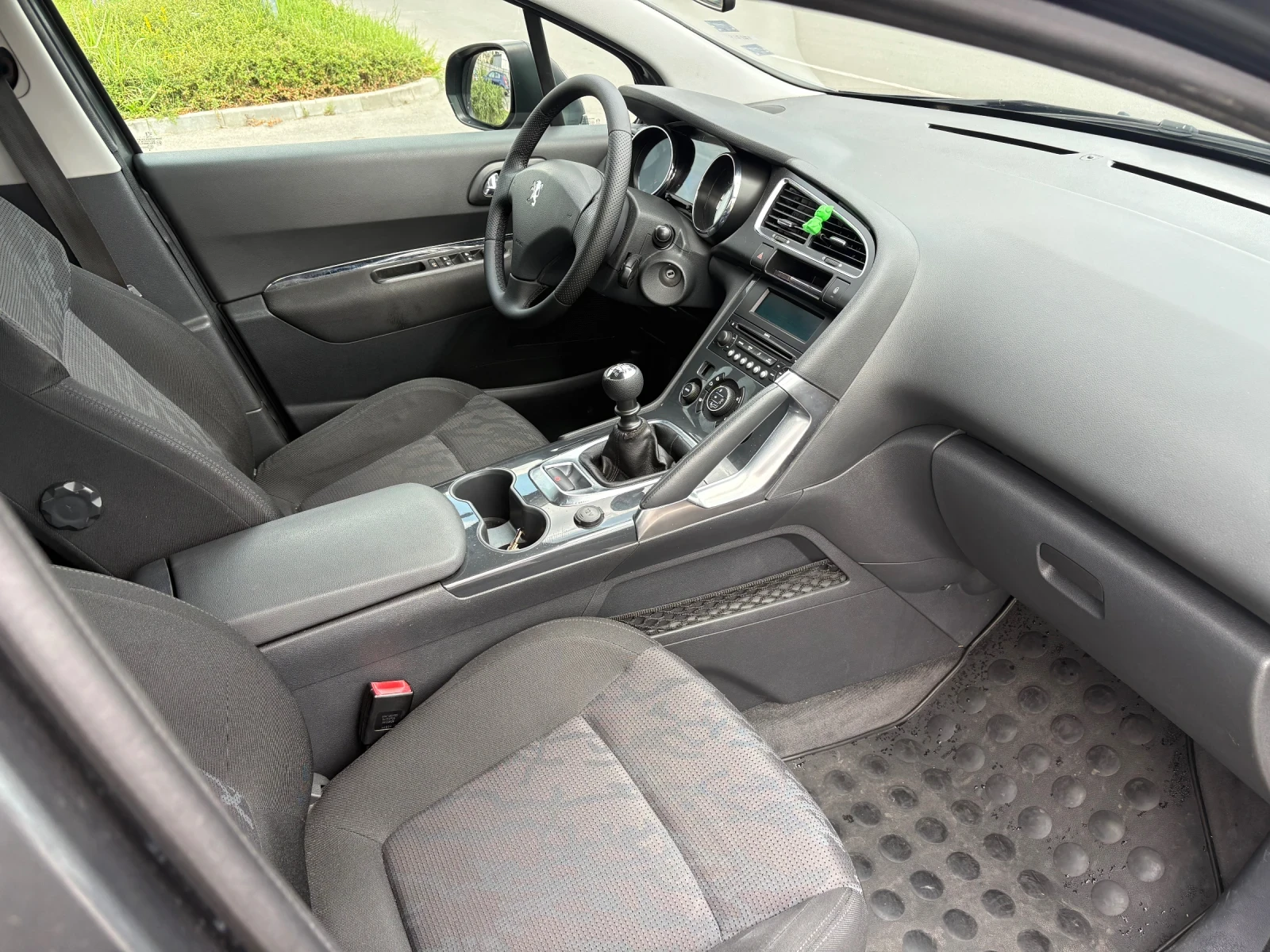 Peugeot 3008 1.6 HDI, снимка 7 - Автомобили и джипове - 55061063