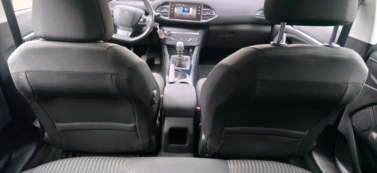Peugeot 308 1.6 HDI, снимка 10 - Автомобили и джипове - 55117404