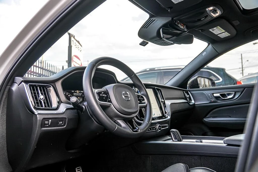 Volvo S60 B5 R-Design, снимка 9 - Автомобили и джипове - 55404393