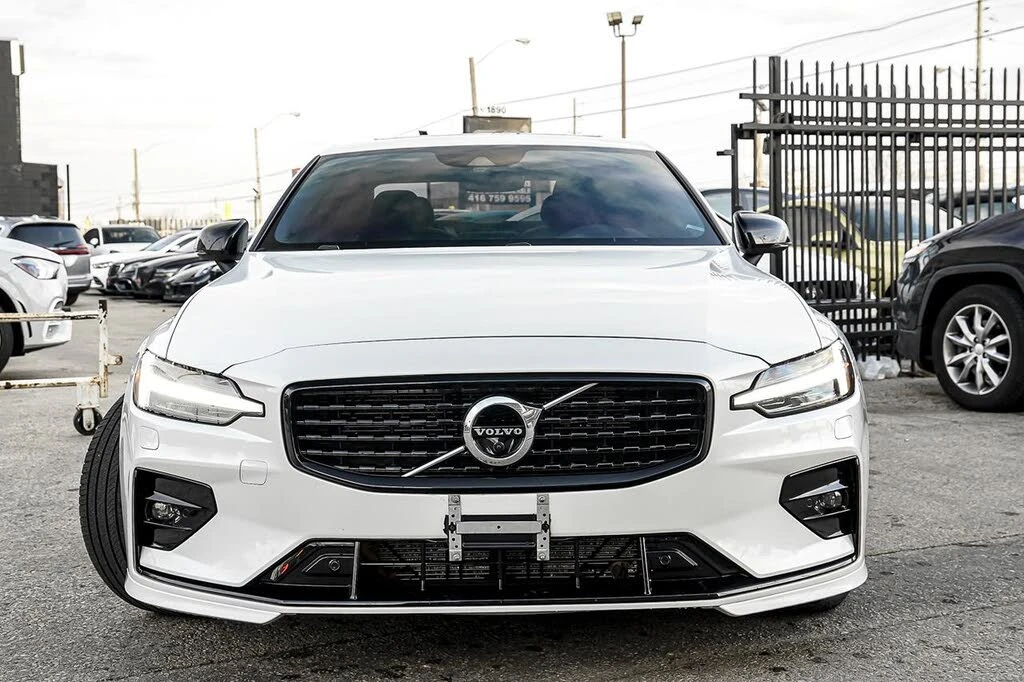 Volvo S60 B5 R-Design, снимка 4 - Автомобили и джипове - 55404393