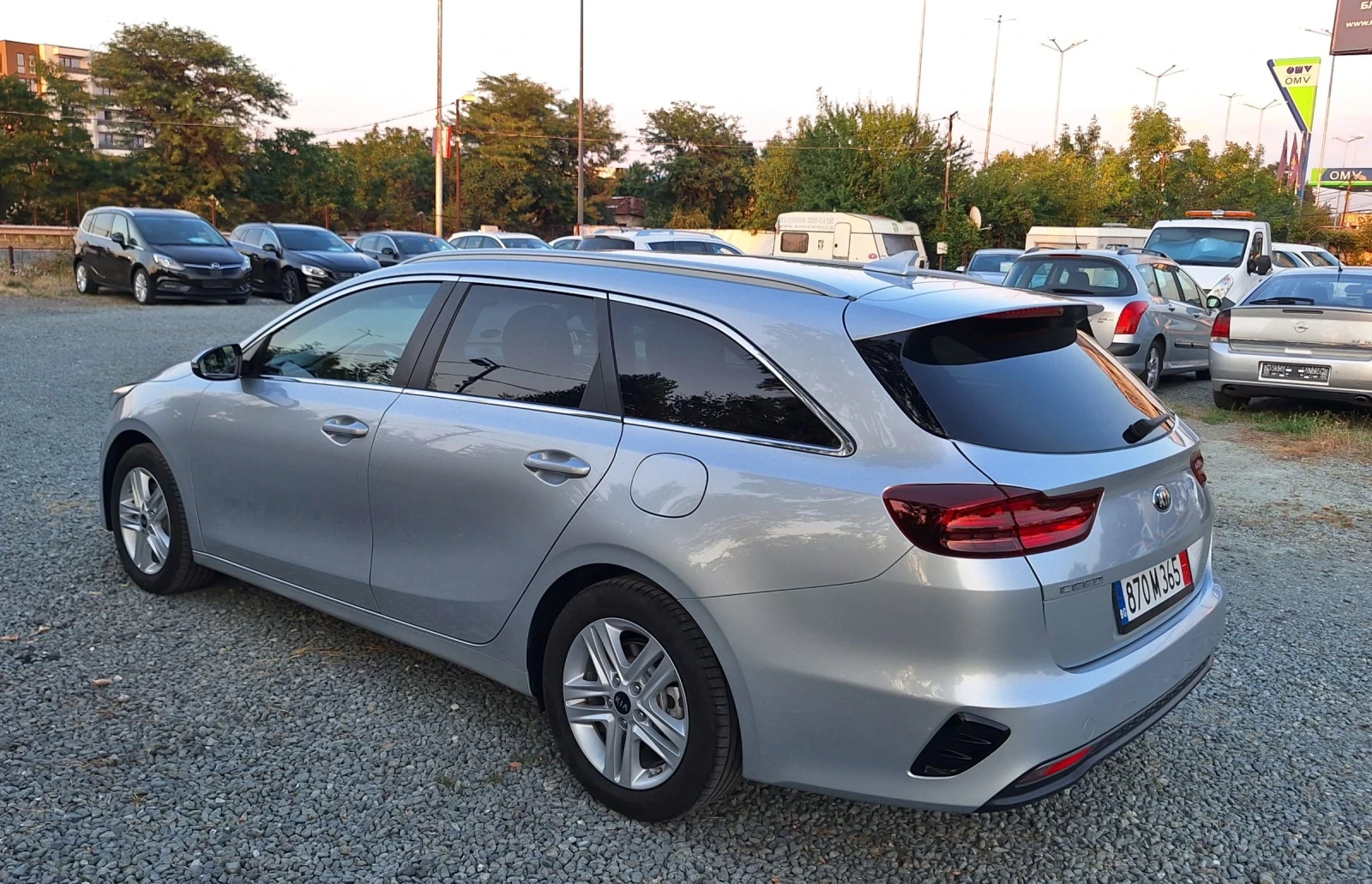 Kia Ceed 1.6-136кс.ВСИЧКИ ЕКСТРИ, снимка 4 - Автомобили и джипове - 55580220