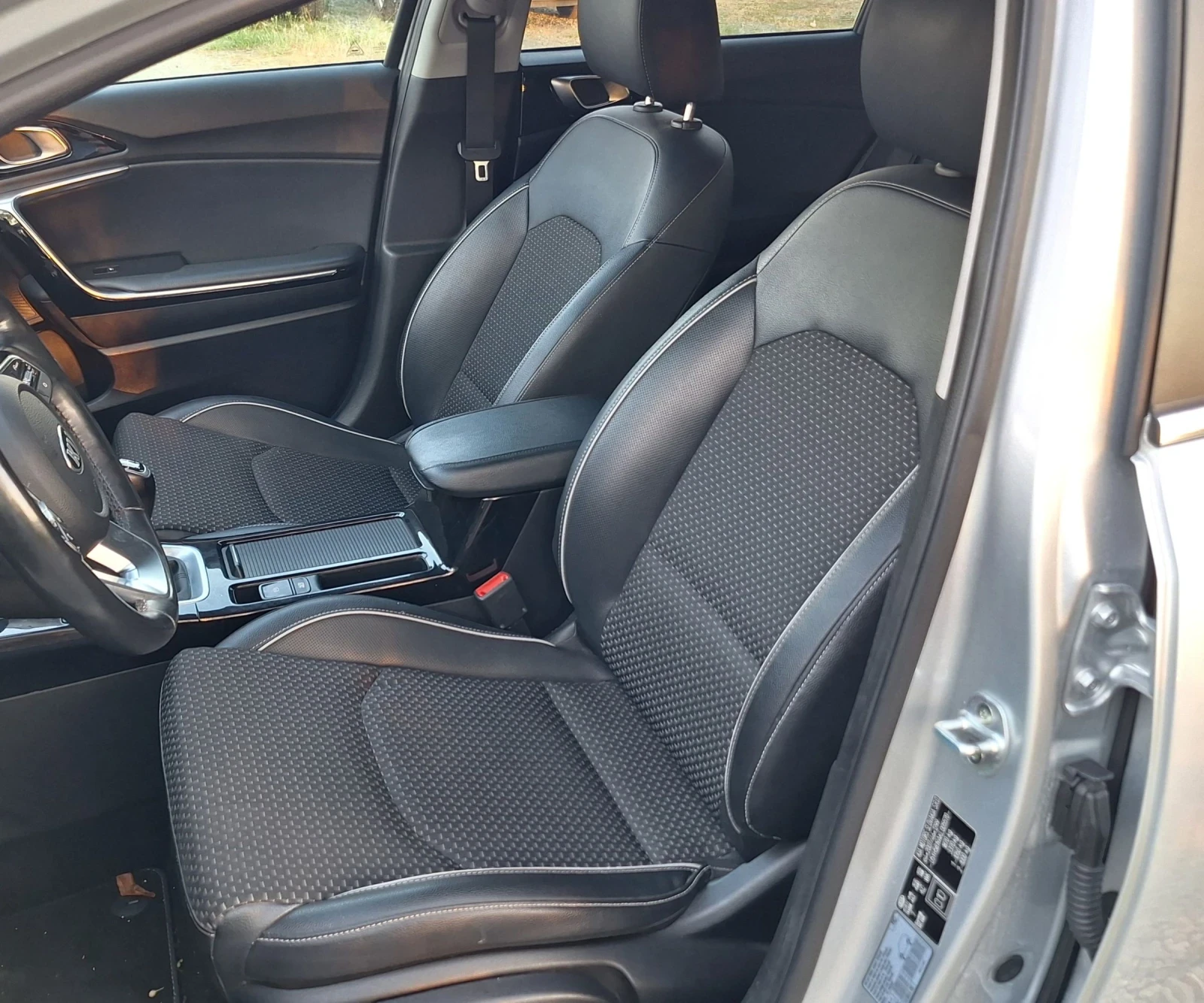 Kia Ceed 1.6-136кс.ВСИЧКИ ЕКСТРИ, снимка 9 - Автомобили и джипове - 55580220
