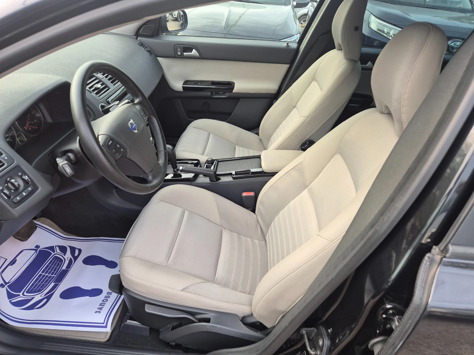Volvo V50 2.0D/ФЕЙСЛИФТ, снимка 8 - Автомобили и джипове - 55908243