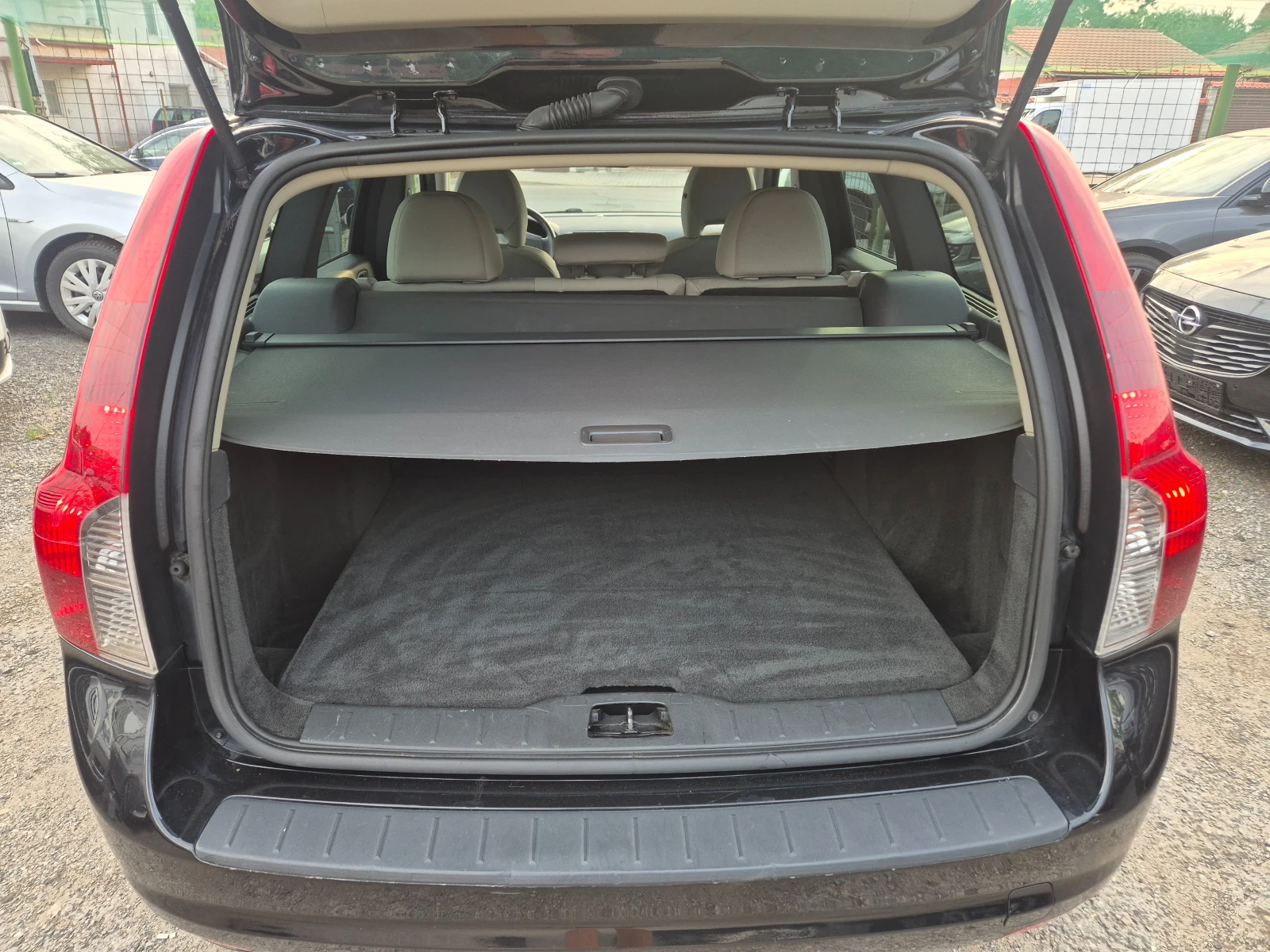 Volvo V50 2.0D/ФЕЙСЛИФТ, снимка 14 - Автомобили и джипове - 55908243