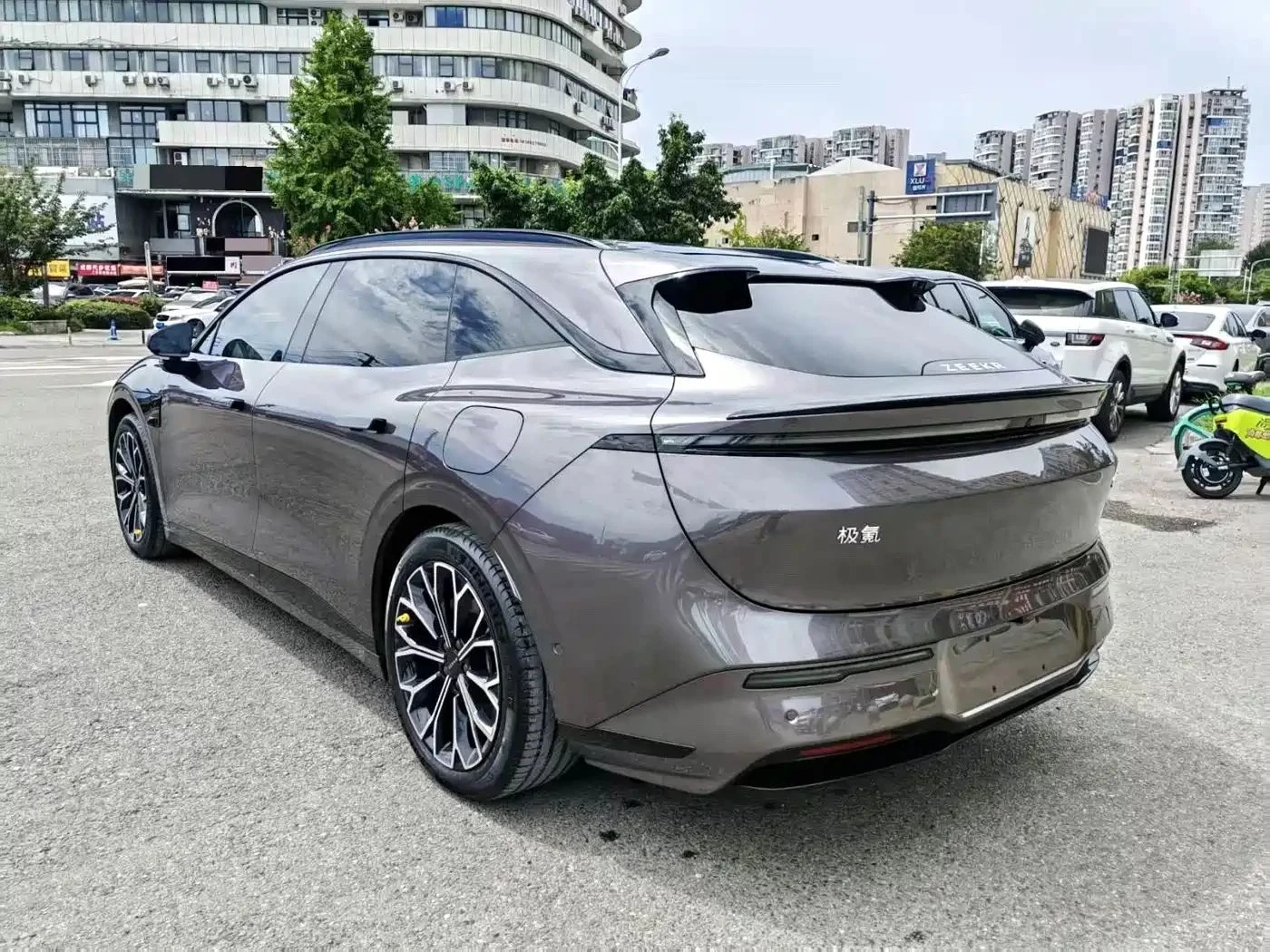 Zeekr 7 GT, снимка 4 - Автомобили и джипове - 56690055