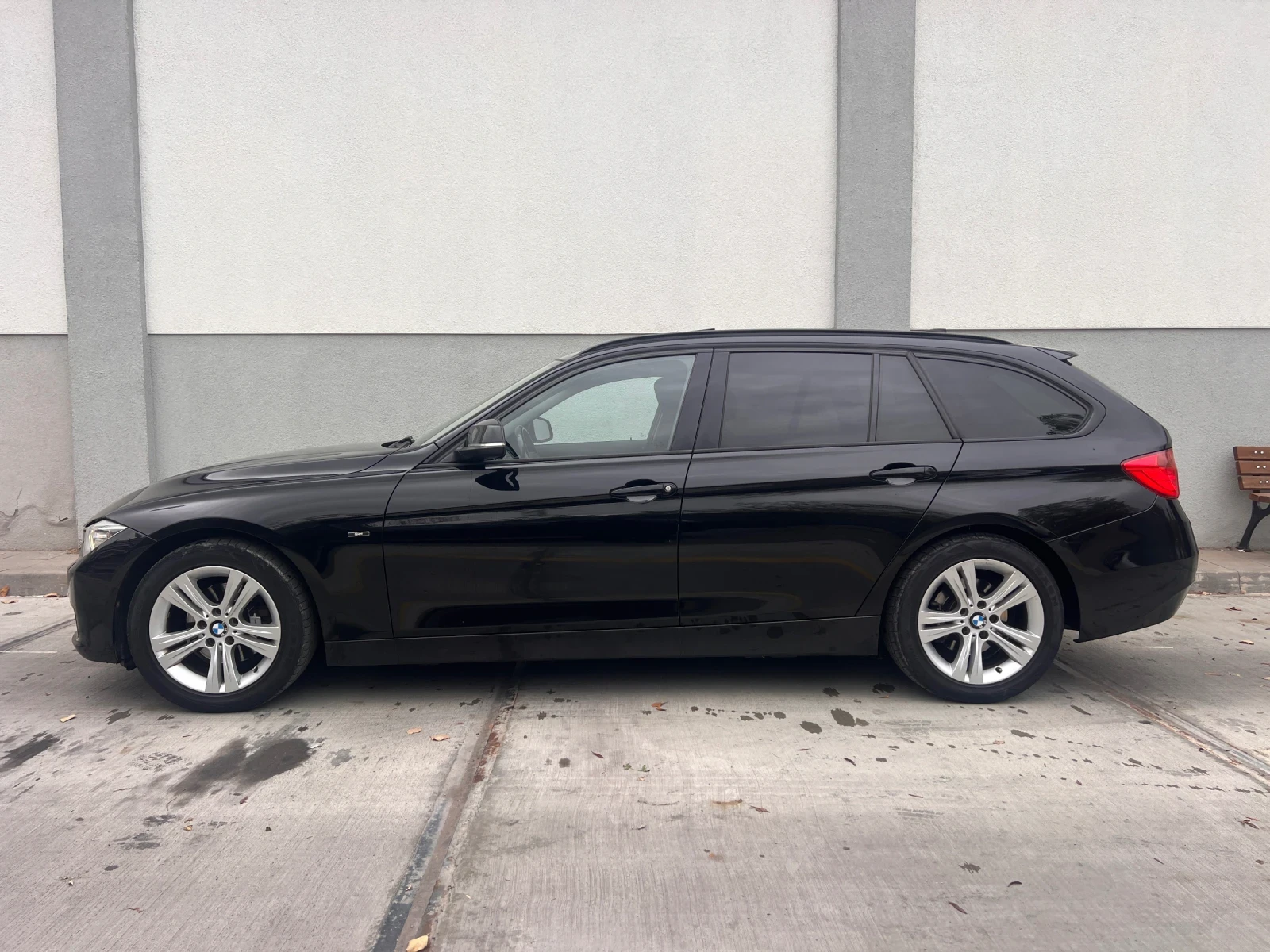 BMW 320 * SPORT* LED* TOP !! , снимка 3 - Автомобили и джипове - 56712358