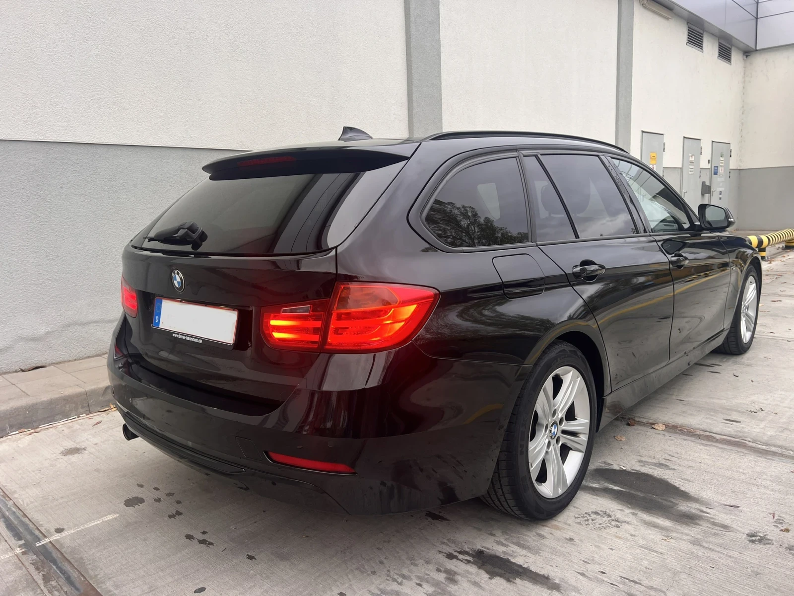 BMW 320 * SPORT* LED* TOP !! , снимка 5 - Автомобили и джипове - 56712358