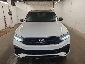 VW Tiguan COMFORTLINE R-LINE BLACK EDITION / Автокредит, снимка 17