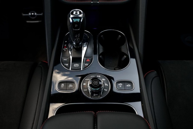 Bentley Bentayga V8 S CARBON NAIM, снимка 11 - Автомобили и джипове - 44176476