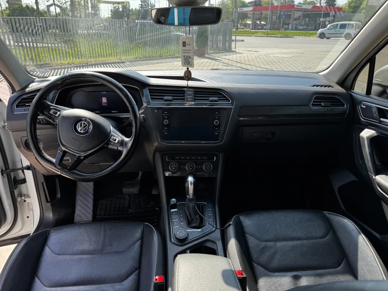 VW Tiguan 2.0 TSI 190 HP Бензин 4х4, снимка 10 - Автомобили и джипове - 52341565