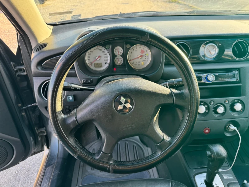 Mitsubishi Outlander 2.4 Бензин/Газ 4х4, снимка 9 - Автомобили и джипове - 52553030