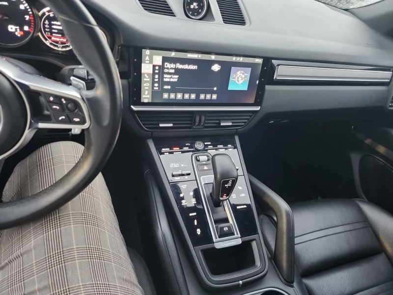 Porsche Cayenne 2019 S * CARFAX * БЕЗ ПЪРВОНАЧАЛНА ВНОСКА, снимка 9 - Автомобили и джипове - 52744590