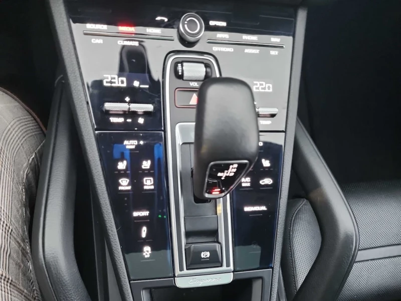 Porsche Cayenne 2019 S * CARFAX * БЕЗ ПЪРВОНАЧАЛНА ВНОСКА, снимка 12 - Автомобили и джипове - 52744590