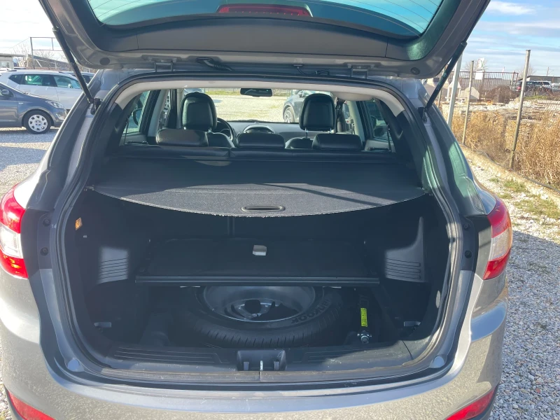 Hyundai IX35, снимка 12 - Автомобили и джипове - 53043229
