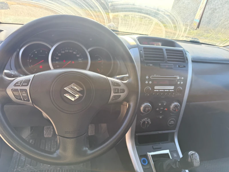 Suzuki Grand vitara 1.9, снимка 8 - Автомобили и джипове - 53181985