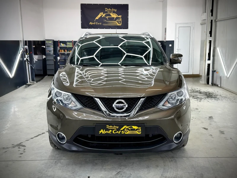 Nissan Qashqai 1.6dci* 4x4* TEKNA* Панорама* Кожа* Нави* Подгрев*, снимка 2 - Автомобили и джипове - 53541948